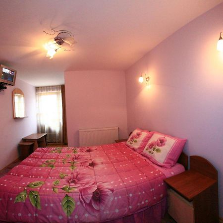 Pensiunea Valea Ursului Câmpulung Room photo