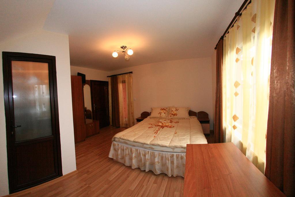 Pensiunea Valea Ursului Câmpulung Exterior photo